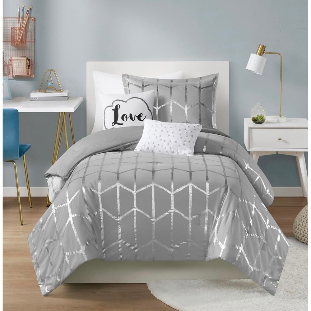 Intelligent Design Twin XL Duvet Cover Set 4pc Grey Silver Metallic ID12-1393